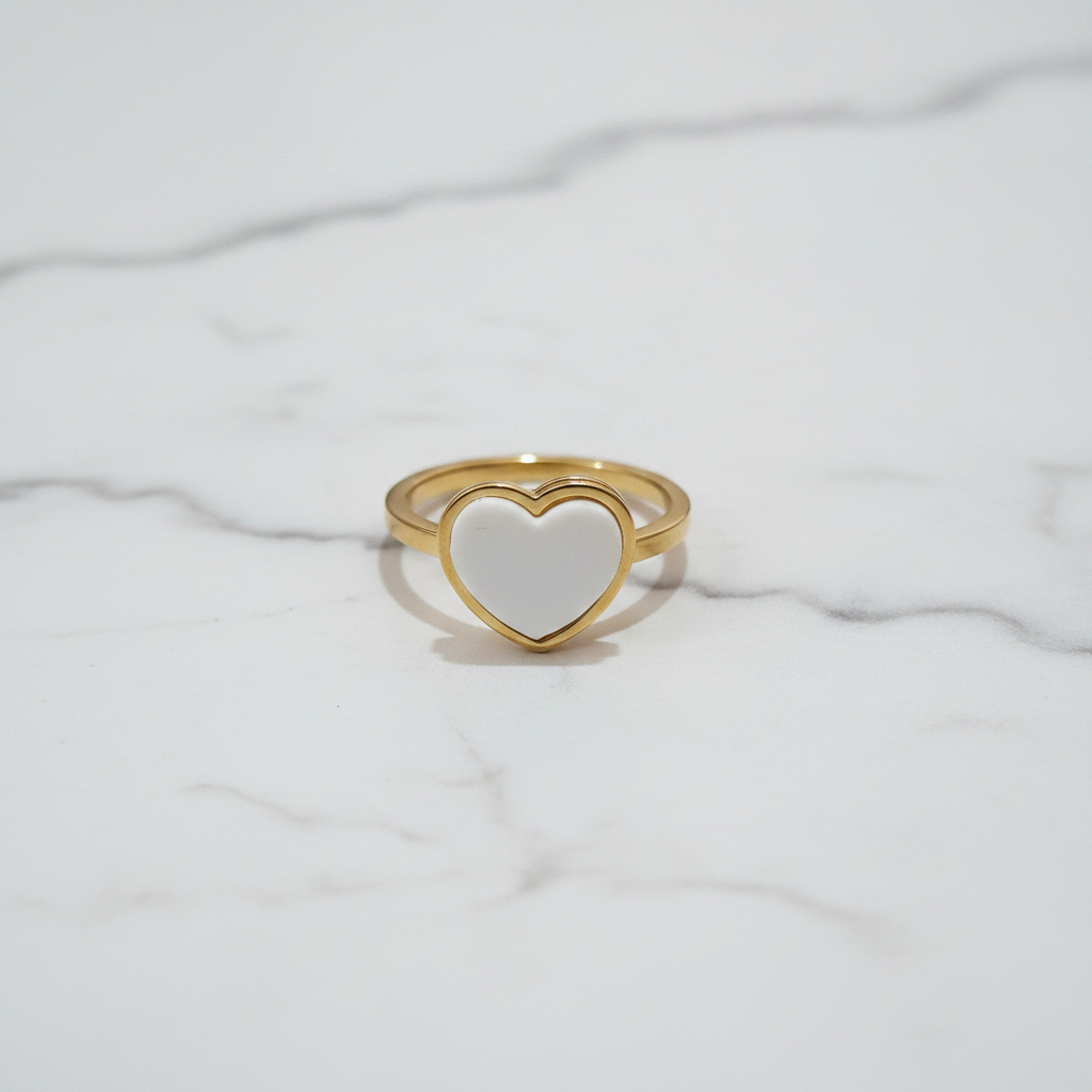 Anillo Corazón Blanco Dorado - foto profesional