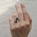 Anillo Alpaca Mexicana - mano de frente